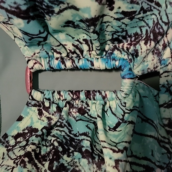 Sea Green Print Swimsuit - Picture 2 of 3